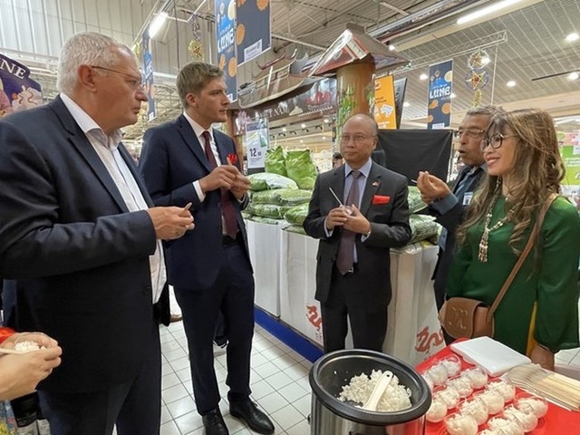 Vietnamese famous rice enters French supermarkets