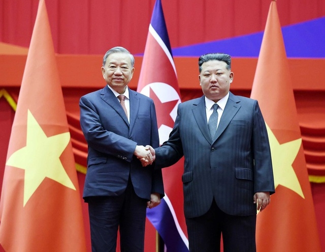 General Secretary To Lam Holds Talks with DPRK Leader Kim Jong Un in Pyongyang