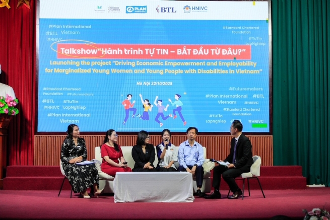 Standard Chartered Empowers Vietnamese Youth’s Financial Education through 