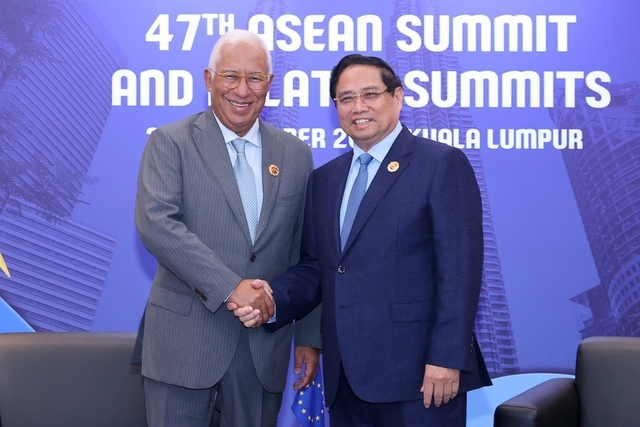Prime Minister Meets with European Council President on 47th ASEAN Summit Sidelines