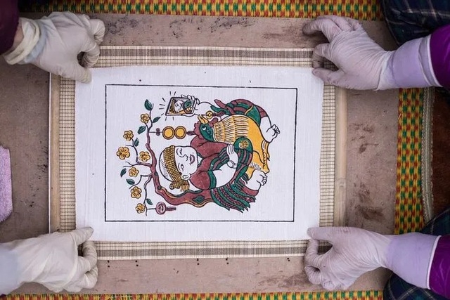 Vietnamese Dong Ho Folk Painting Craft Named in UNESCO's Urgent Safeguarding List