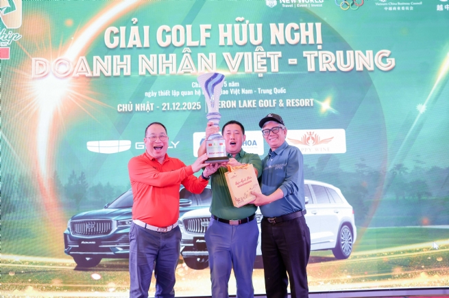 Swinging Toward Deeper Development of Vietnam - China Business Cooperation