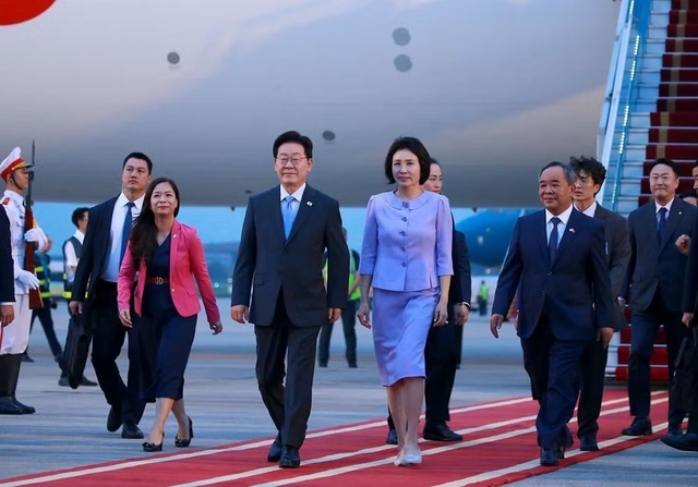 South Korean President Embarks on State Visit to Vietnam