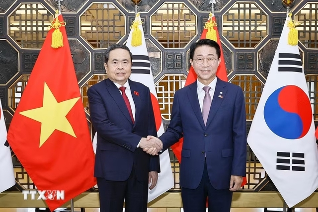 Top Vietnamese Legislator Holds Talks with Korean Counterpart Cho Jeong-sik